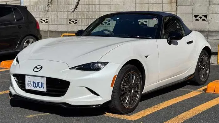 Mazda Roadster 990S 2023 — миниатюра 2