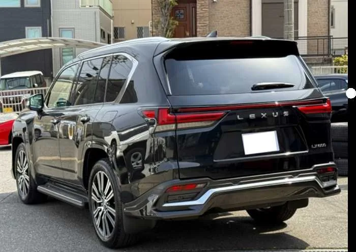 Lexus LX Base grade 4WD 7seats sunroof 2023 — миниатюра 4