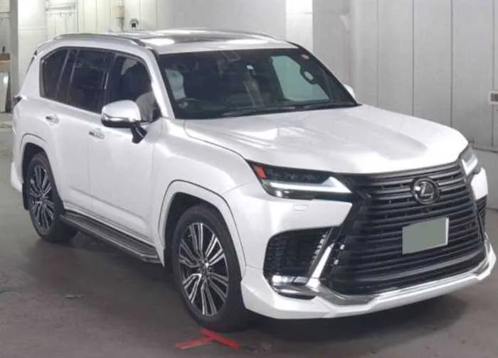 Lexus LX LX600 4WD 7seats sunroof 2023 — фото 1, купить с доставкой в Москву