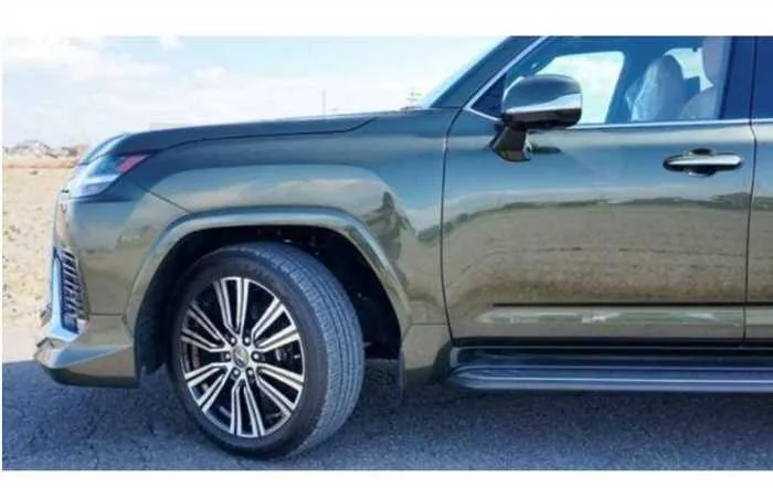 Lexus LX LX600 4WD 7seats sunroof 2023 — миниатюра 2