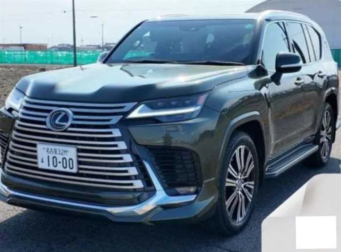Lexus LX LX600 4WD 7seats sunroof 2023 — фото 1, купить с доставкой в Москву