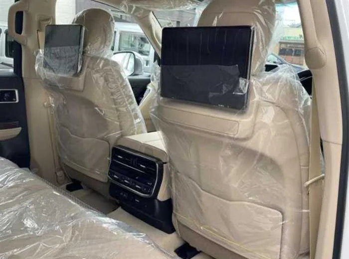 Toyota Land Cruiser ZX MODELISTA REAR ENTERTAINMENT COOL BOX 2025 — миниатюра 5