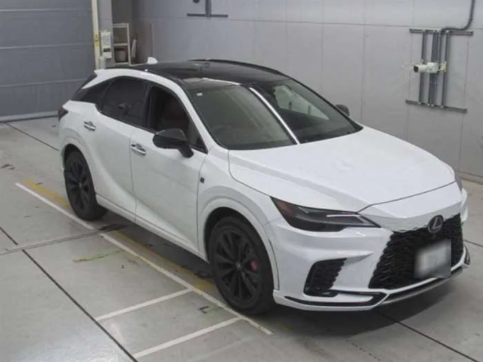 Lexus RX RX500 Fsports performance 4WD 5seats sunroof 2024 — миниатюра 3