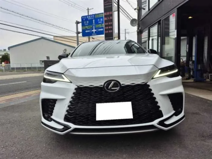 Lexus RX RX500 Fsports performance 4WD 5seats sunroof 2024 — миниатюра 3
