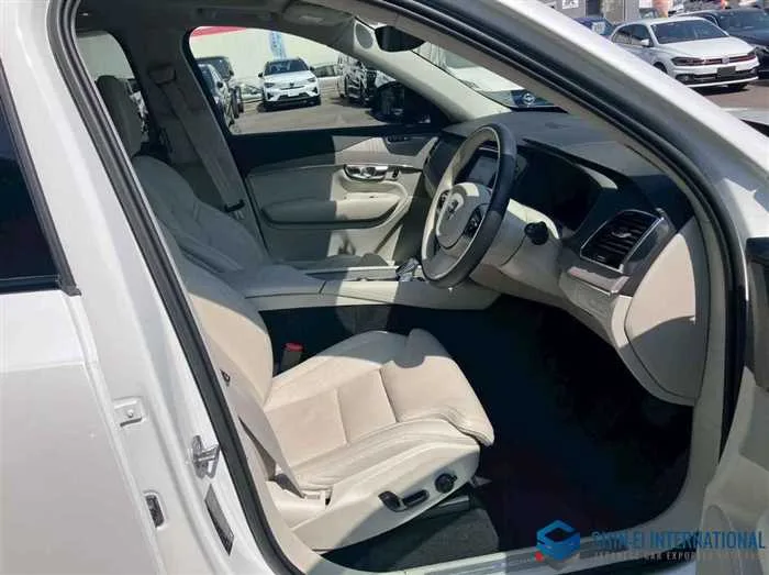 Volvo XC90 Recharge Ultimate T8 AWD Plug-In Hybrid 4WD/SR 2022 — миниатюра 5