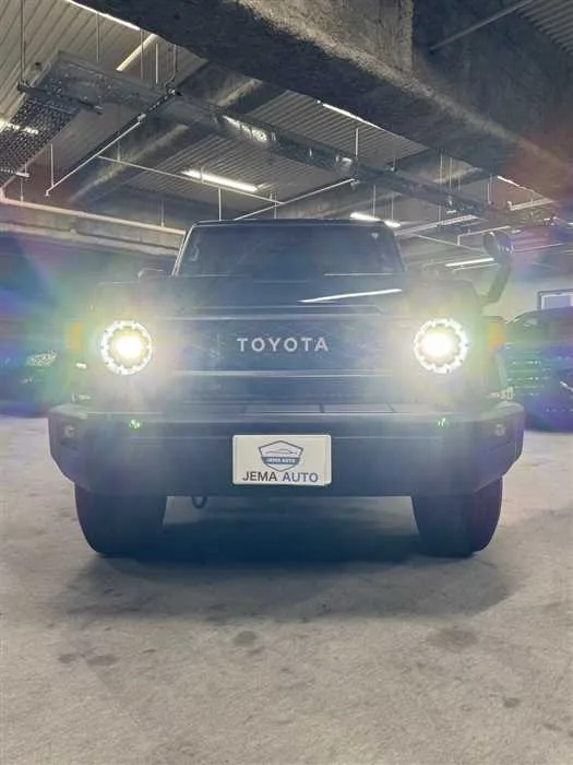 Toyota Landcruiser 70 GDJ76 2024 — фото 1, купить с доставкой в Москву