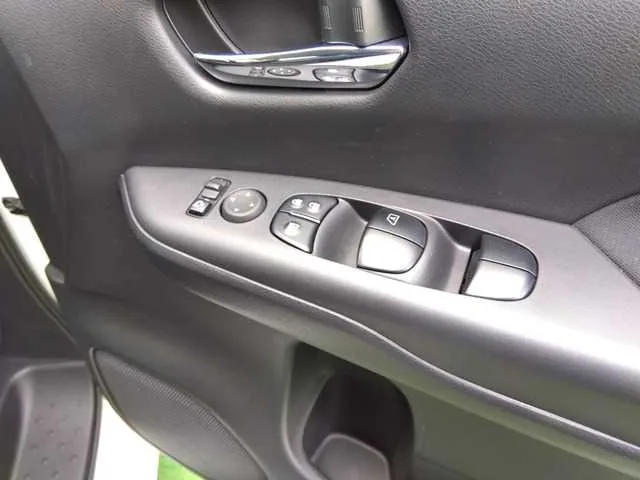 Nissan Serena 2022 — миниатюра 3