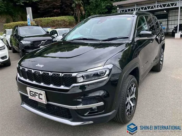 Jeep Commander Limited 4WD 2023 — фото 1, купить с доставкой в Москву