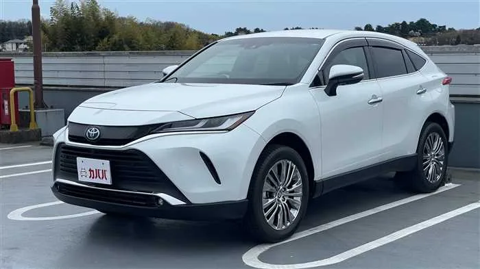 Toyota Harrier Hybrid Z 2022 — фото 1, купить с доставкой в Москву