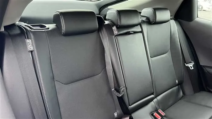 Toyota Prius Z 2023 — миниатюра 5