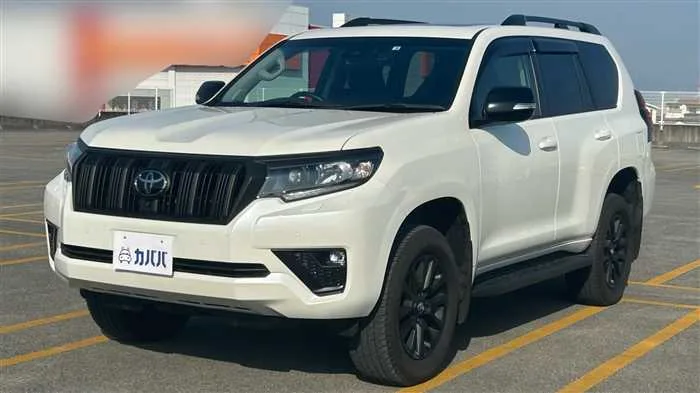 Toyota Land Cruiser Prado 2.7TX L 2022 — фото 1, купить с доставкой в Москву