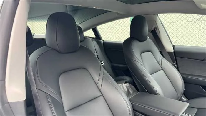 Tesla Motors Others RWD 2022 — миниатюра 3