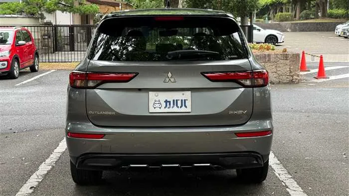 Mitsubishi OUTLANDER PHEV 2023 — миниатюра 4