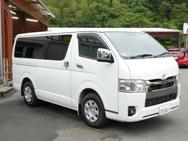Toyota Hiace Van 2023 — миниатюра 4