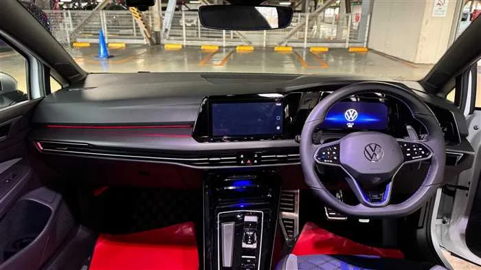 Volkswagen Golf R 4WD 2024 — миниатюра 5