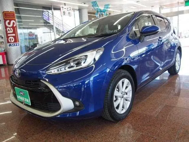 Toyota AQUA 2022 — фото 1, купить с доставкой в Москву
