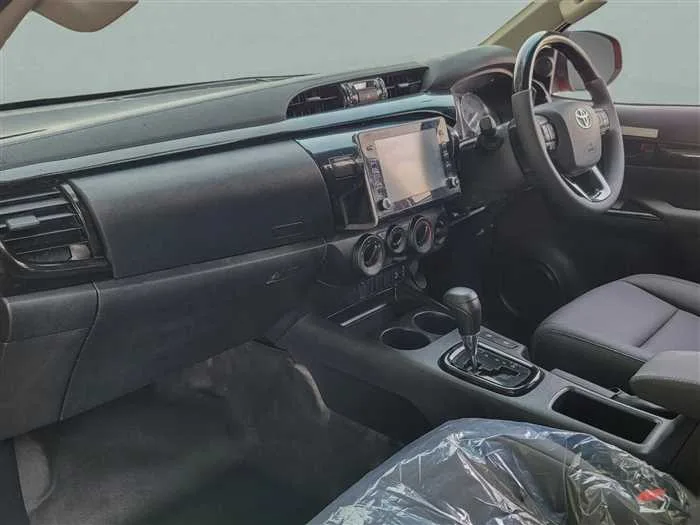 Toyota Hilux 2022 — миниатюра 4