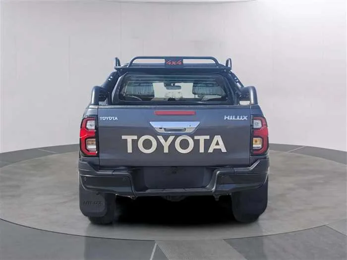 Toyota Hilux 2023 — миниатюра 5