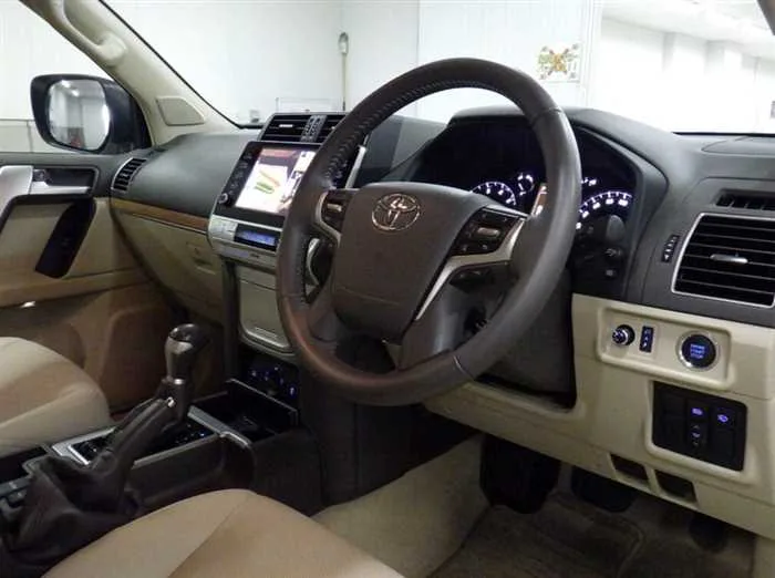 Toyota Land Cruiser Prado TX-L SUNROOF 7-SEATS 2023 — миниатюра 2