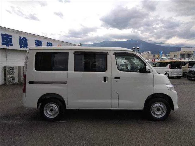 Toyota TOWNACE VAN GL 4WD 2024 — миниатюра 2