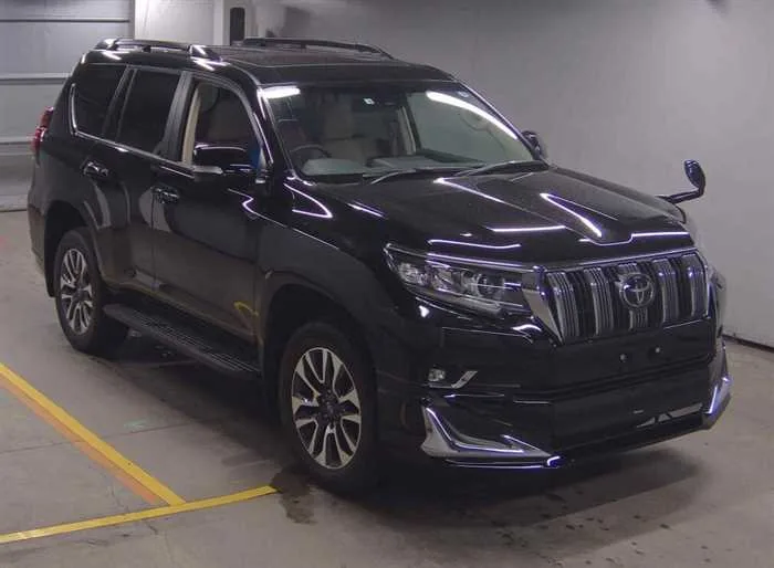 Toyota Land Cruiser Prado TX-L MODELISTA SUNROOF 7-SEATS 2022 — фото 1, купить с доставкой в Москву