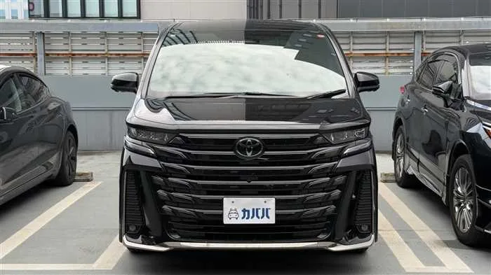 Toyota Vellfire Z 2025 — миниатюра 2