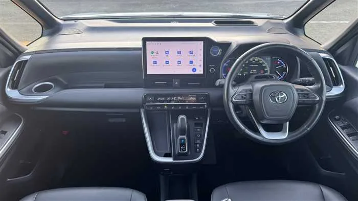 Toyota Noah S-Z 2022 — миниатюра 5