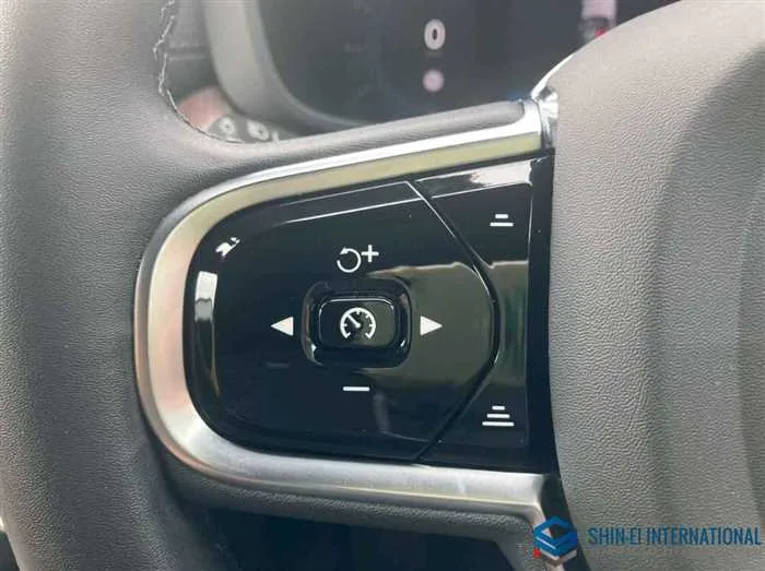 Volvo XC60 Recharge Ultimate T6 AWD PlugIn Hybrid 4WD 2023 — миниатюра 4