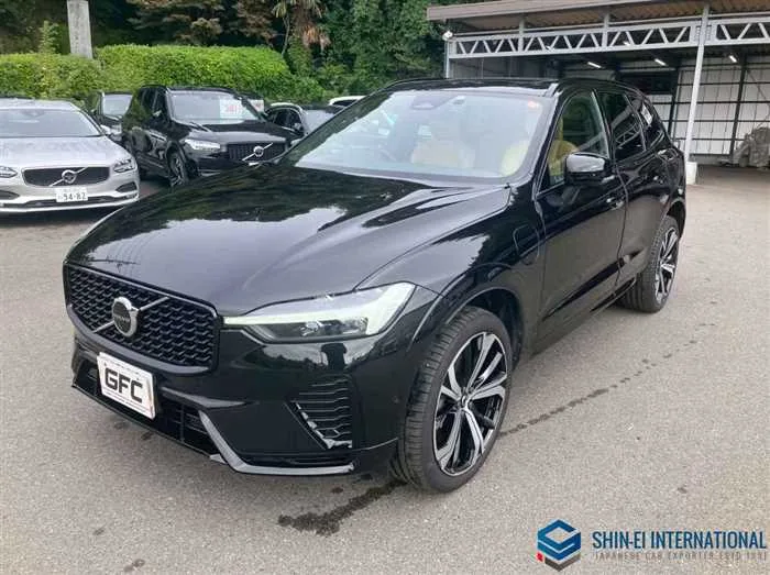 Volvo XC60 Recharge Ultimate T6 AWD PlugIn Hybrid 4WD 2023 — фото 1, купить с доставкой в Москву