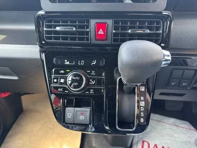 Daihatsu Tanto 2024 — миниатюра 5