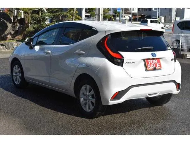 Toyota AQUA 2022 — миниатюра 4