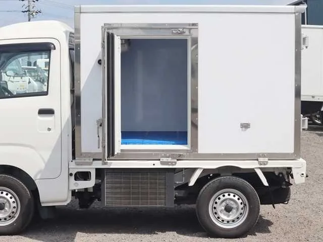 Daihatsu Hijet Truck 2023 — миниатюра 3