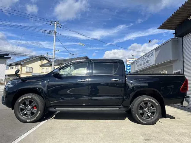 Toyota Hilux 2022 — миниатюра 5