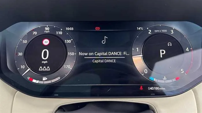 Land Rover Range Rover AUTOMATIC DIESEL 2023 — миниатюра 3