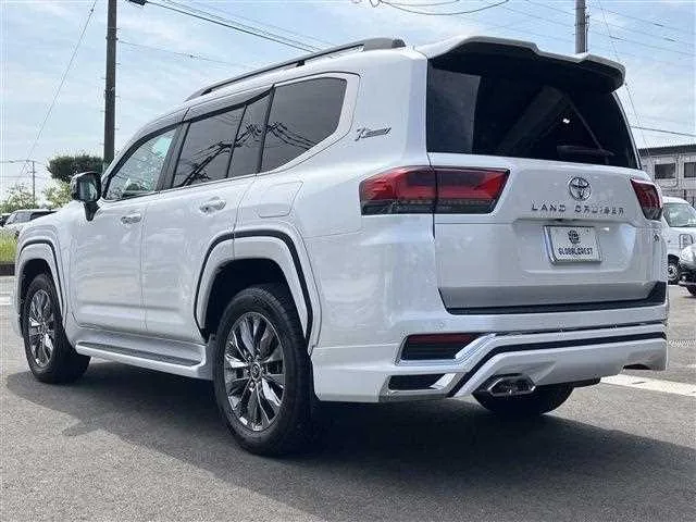 Toyota Land Cruiser 2023 — миниатюра 2