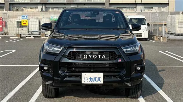 Toyota Hilux Z GR 2023 — миниатюра 2