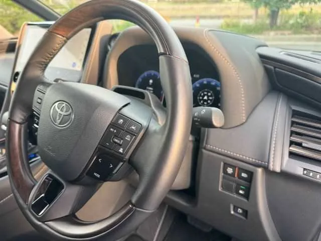Toyota Alphard G ZBus 2024 — миниатюра 3