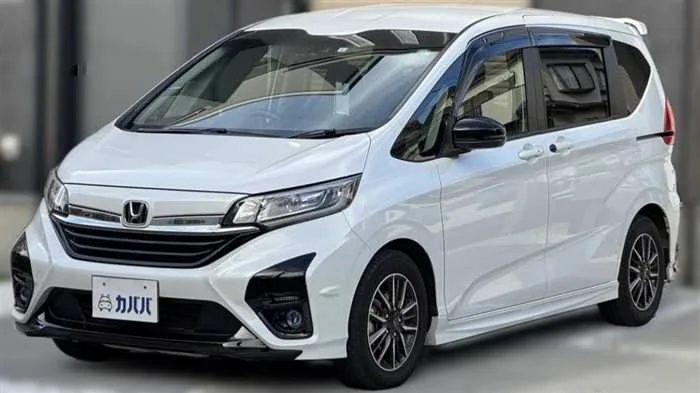Honda Freed X 2023 — фото 1, купить с доставкой в Москву