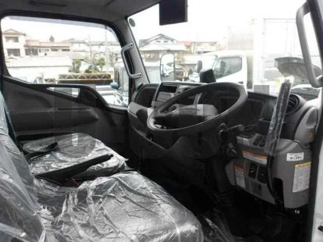 Mitsubishi Fuso Canter 2025 — миниатюра 4