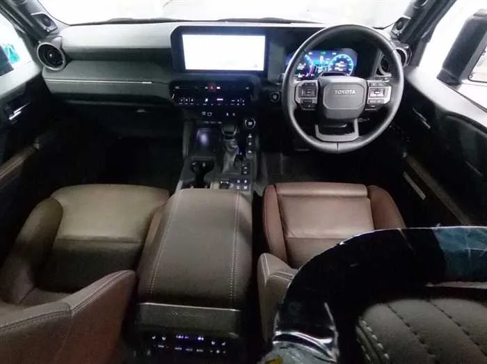 Toyota Land Cruiser 250 ZX DIESEL 7-SEATS 2024 — миниатюра 2