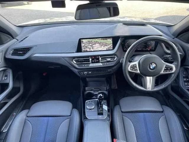 BMW 1 Series 2023 — миниатюра 2