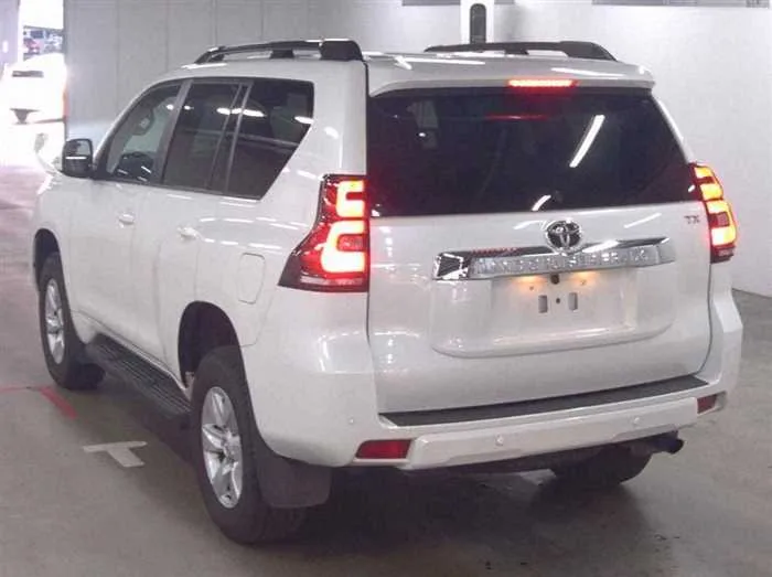 Toyota Land Cruiser Prado TX 7-SEATS 2022 — миниатюра 3