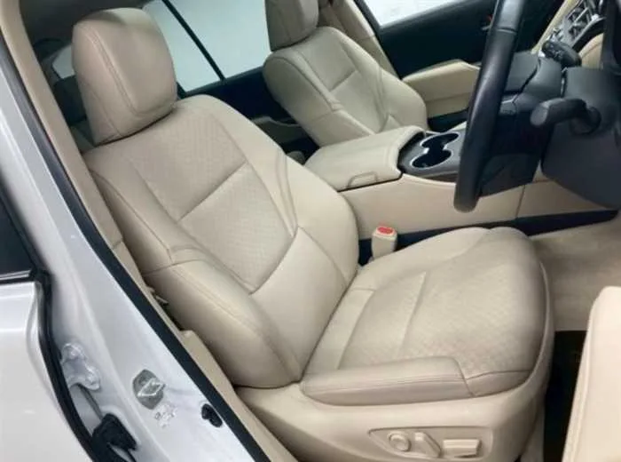 Toyota Land Cruiser ZX *JBL*SUNROOF*7-SEATS 2024 — миниатюра 4