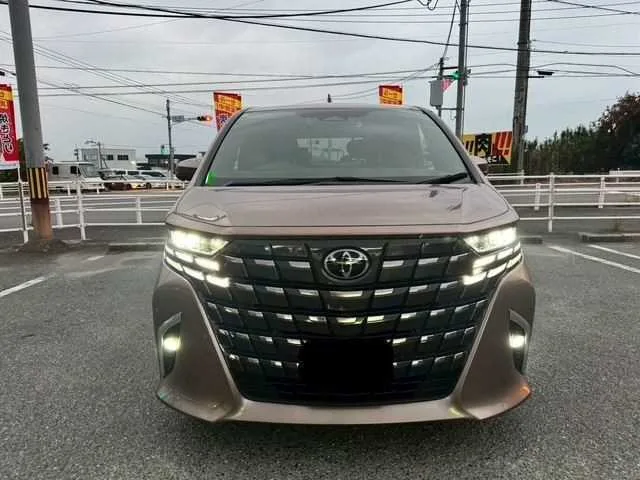 Toyota Alphard G Z 2023 — миниатюра 3