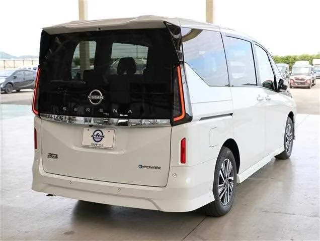 Nissan SERENA e-POWER Highway Star V 2025 — миниатюра 2