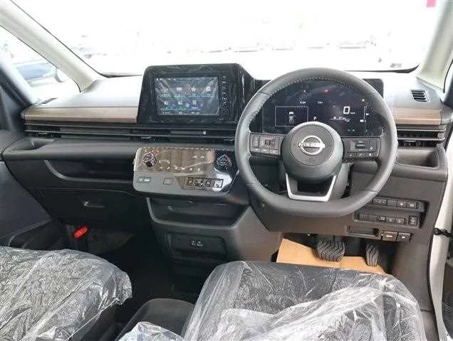Nissan SERENA e-POWER Highway Star V 2025 — миниатюра 5