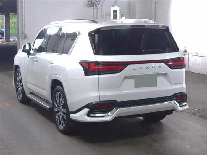 Lexus LX LX600 *MODELISTA*MARK LEVINSON*REAR ENTERTAINMENT* 2024 — миниатюра 3