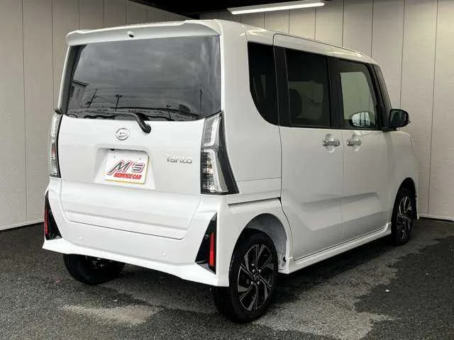 Daihatsu Tanto Custom 2024 — миниатюра 2