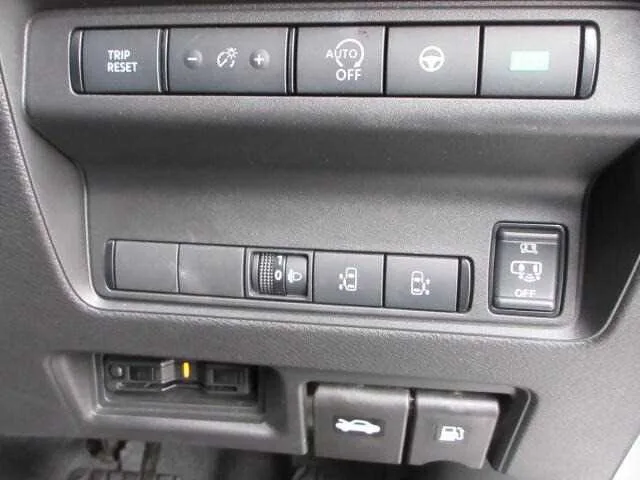 Nissan SERENA 2023 — миниатюра 4
