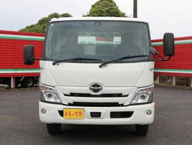 Hino Dutro 2023 — миниатюра 2